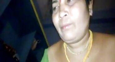 అమ్మాయి అన్ని రంధ్రాలు ఇస్తుంది మరియు ఆనందం నుండి తీపి మూలుగులు సెక్స్ వీడియోస్ సెక్స్ వీడియోస్ తెలుగు