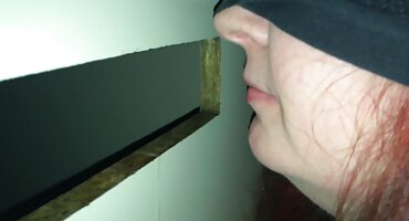 నథింగ్ సెక్స్ తెలుగు సెక్స్ వీడియోస్ బయోండా రాగి జుట్టు పురుషాంగం మీద అద్దాలు తో కూర్చుని