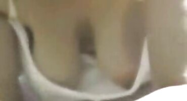 వ్యక్తి చొచ్చుకుపోతుంది గులాబీ పూకు లోతైన తగినంత సెక్స్ వీడియోస్ తెలుగు