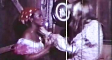 నల్లటి జుట్టు గల స్త్రీని ఇబ్బంది పెట్టాడు, ఒక దీర్ఘ సెక్స్ తెలుగు వీడియోస్ పురుషాంగం