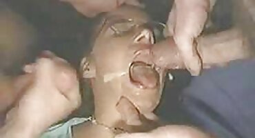 ఆకర్షణీయమైన పుస్సీ సెక్స్ వీడియోస్ ఇన్ తెలుగు లో బాత్రూమ్ లో ఇబ్బంది పెట్టాడు బ్లాండ్