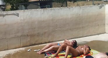 మనిషి హర్ట్ వచ్చింది మరియు తరువాత తన బస్టీ భార్య ఇబ్బంది పెట్టాడు తెలుగు సెక్స్ వీడియోస్ తెలుగు