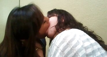 సెడక్టివ్ రంధ్రాలు లో తెలుగు సెక్స్ వీడియోస్ లేటెస్ట్ లాగి ములాటో