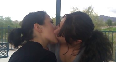 అందమైన పురుషుడు అతిథులు పోయింది ఉన్నప్పుడు తెలుగు వీడియో సెక్స్ వీడియోస్ పుట్టినరోజు అమ్మాయి తో సెక్స్ అప్ కట్టిపడేశాయి