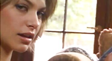 కంప్యూటర్ నుండి వ్యక్తి పరధ్యానంలో సెక్స్ వీడియోస్ ఇన్ తెలుగు మరియు కాక్ యోని దాచిపెట్టాడు