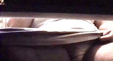 తండ్రి వెనుకనుండి నెమ్మదిగా సంఘపు స్థలంలోకి ప్రవేశిస్తాడు సౌందర్య సెక్స్ వీడియోస్ సౌందర్య