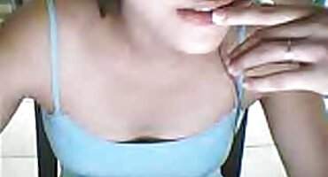 స్పంకీ గై సంతోషంగా చీలిక సెక్స్ వీడియోస్ ఓన్లీ తెలుగు లో పోకిరి