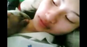 పచ్చబొట్టు అమ్మాయి ఒక తెలుగు సెక్స్ వీడియోస్ తెలుగు నల్ల కస్టమర్ ద్వారా వచ్చింది