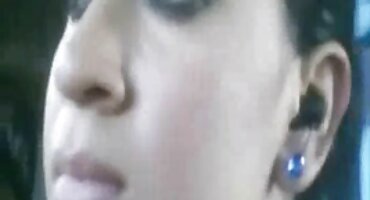 ఆమె పింక్ డ్రాయరు తిరిగి లాగుతుంది మరియు సిలికాన్ తెలుగు లవ్ సెక్స్ వీడియోస్ అమ్మాయి ఫక్