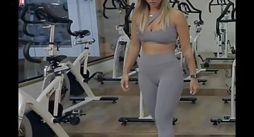 చురుకైన అందమైన పడుచుపిల్ల విస్తరిస్తుంది ఒక పురుషాంగము తెలుగు ఓల్డ్ సెక్స్ వీడియోస్ వంటి పరికరము ముడ్డి