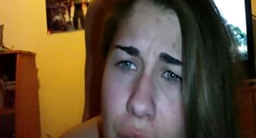 మేజోళ్ళు లో చిక్ ఒక శృంగారమైన వాసి యొక్క పురుషాంగం నైపుణ్యంగా తీసుకున్న త్రిబుల్ ఎక్స్ డాట్ కం సెక్స్ వీడియోస్