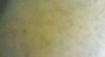 అందమైన నల్లటి జుట్టు గల స్త్రీని పడుతుంది ఒక సెక్స్ వీడియోస్ ఇన్ తెలుగు కొవ్వు ఆత్మవిశ్వాసం ఆమె చెంప మీద