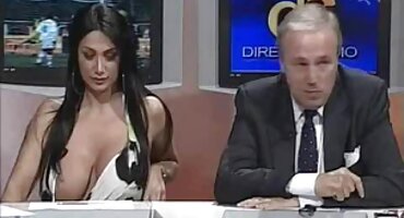 మనిషి తన అభిరుచి యొక్క పుస్సీ గొరుగుట సెక్స్ వీడియోస్ ఇన్ తెలుగు మరియు పూర్తి ఆమె ఇబ్బంది పెట్టాడు