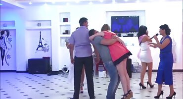 ఒక నిరాడంబరమైన వ్యక్తి ఒక తిరుగుబోతు మహిళ సెక్స్ వీడియోస్ కావాలి సెక్స్ వీడియోస్ సెక్స్ కలిగి ప్రారంభించారు