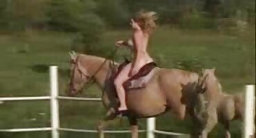 ఒక తెలుగు సెక్స్ వీడియోస్ తెలుగు నల్ల బొచ్చు అభ్యర్థి యొక్క గట్టి గాడిద చొచ్చుకుపోతుంది