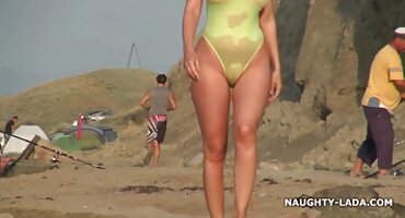 గట్టి కళ్ళు గల బిచ్ ఒక వైబ్రేటర్తో వెంట్రుకలను మసాజ్ చేస్తుంది మరియు తేలుగు సెక్స్ వీడియోస్ మూలుగుతుంది