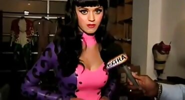 ప్రెట్టీ పిగ్టైల్డ్ అమ్మాయి తీరని టాక్సీ డ్రైవర్ సెక్స్ సెక్స్ వీడియోస్ తెలుగు ఇవ్వబడుతుంది