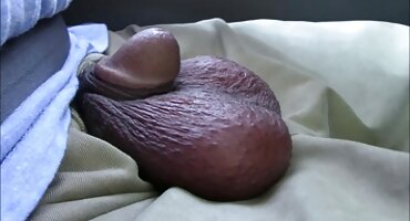 ఒక బార్ లో, ఒక వ్యక్తి సెక్స్ వీడియోస్ ఇన్ తెలుగు ఒక సేవకురాలితో లైంగిక సంబంధం కలిగి ఉన్నాడు