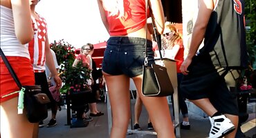 హాయిగా మంచం సెక్స్ తెలుగు వీడియోస్ మీద కూర్చొని గృహిణి హస్త ప్రయోగం పుస్సీ